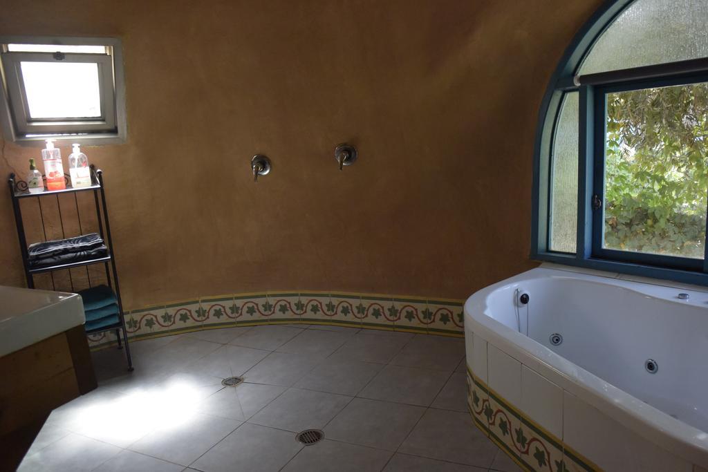 Dutch Farm Israel Bed and Breakfast Sede Zevi Εξωτερικό φωτογραφία
