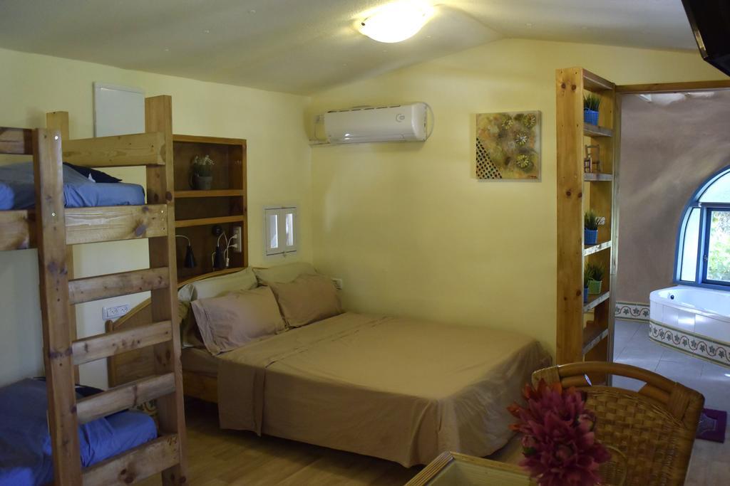 Dutch Farm Israel Bed and Breakfast Sede Zevi Εξωτερικό φωτογραφία